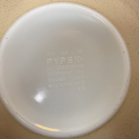 Homestead Pyrex Large Mixing Bowl - Picture 3 of 5